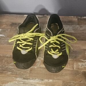 Kids Puma Black Sneakers 12 1/2